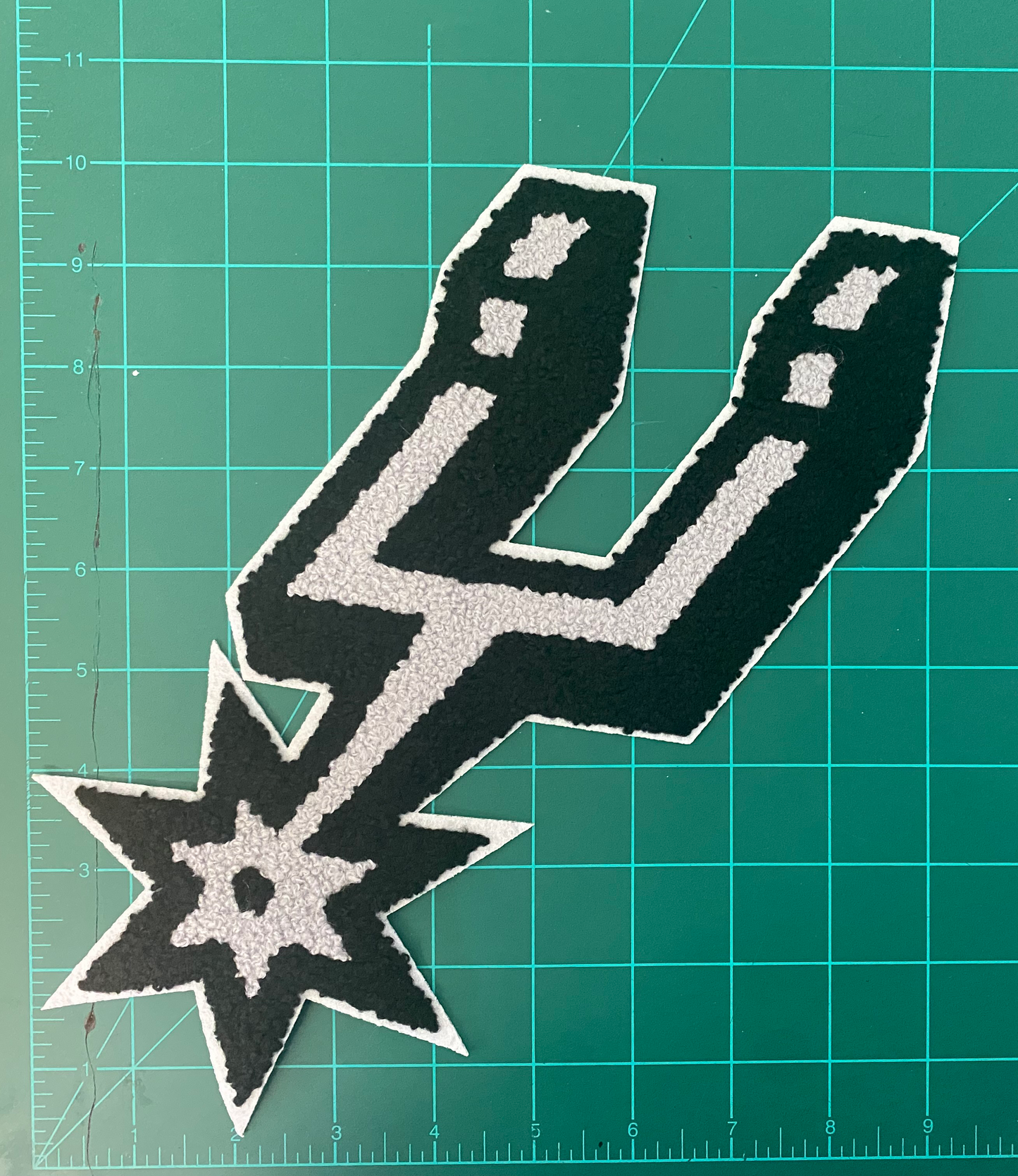 Chenille Spurs Logo